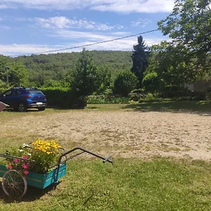  Bed & Breakfast Les Des Chats Malicieux France
