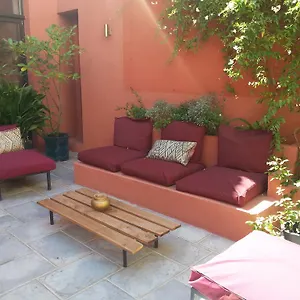 Les De L'abbaye Bed & Breakfast Marseilles