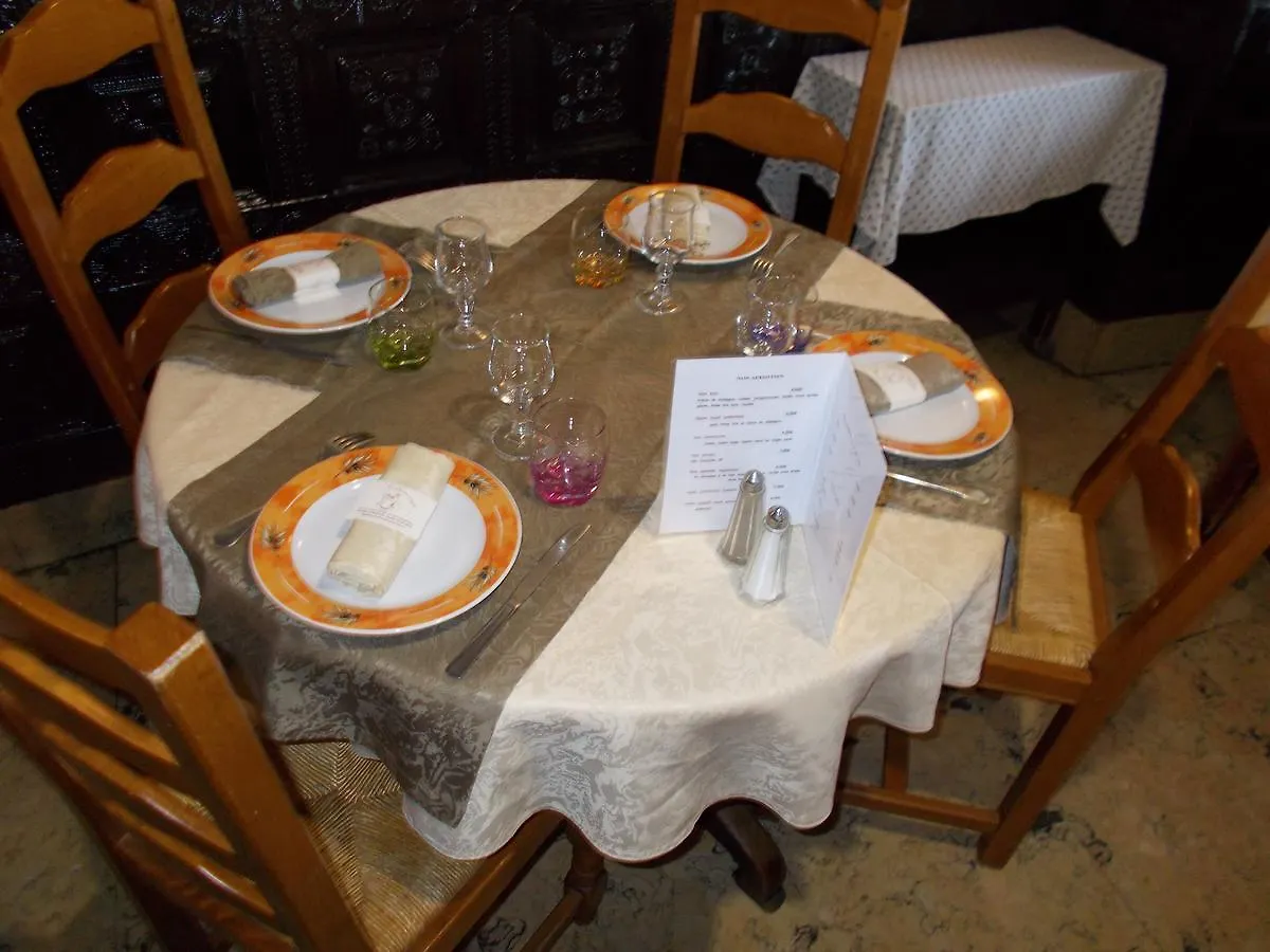Logis Hotel Restaurant La Chaumiere Tournon-sur-Rhone